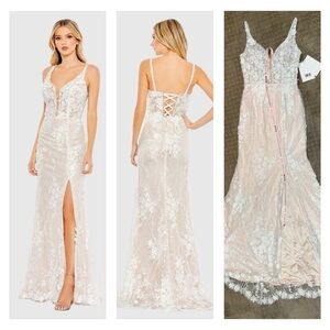 Mac Duggal 11331 NWT White Glitter Floral Applique Sleeveless Mermaid Gown